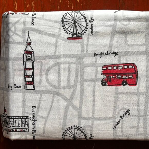 Kensie 2 Std Cotton Pillowcases LONDON Buckingham Palace, Big Ben, River Thames - Picture 2 of 4